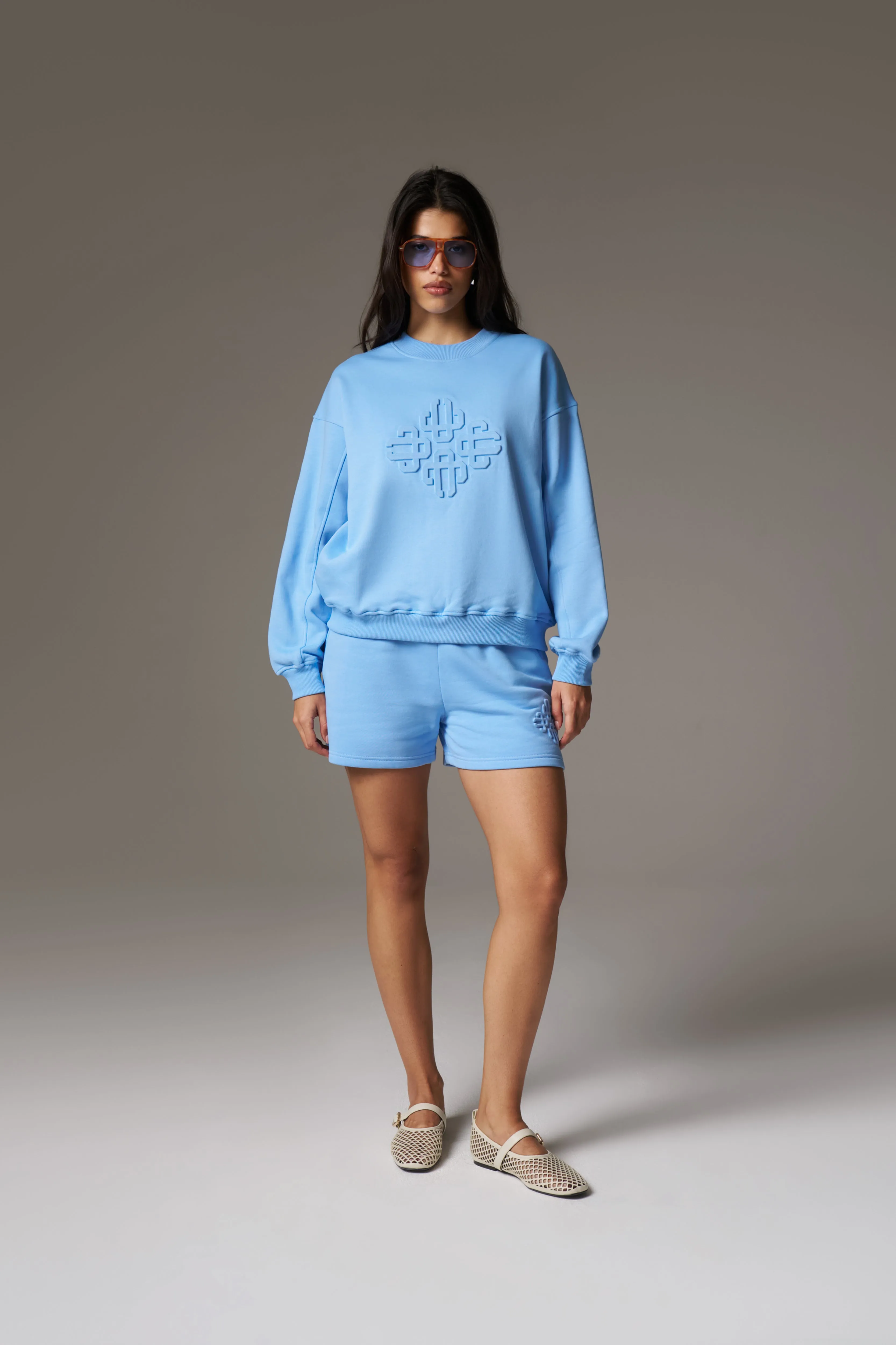 EMBLEM EMBOSSED SHORTS - BLUE