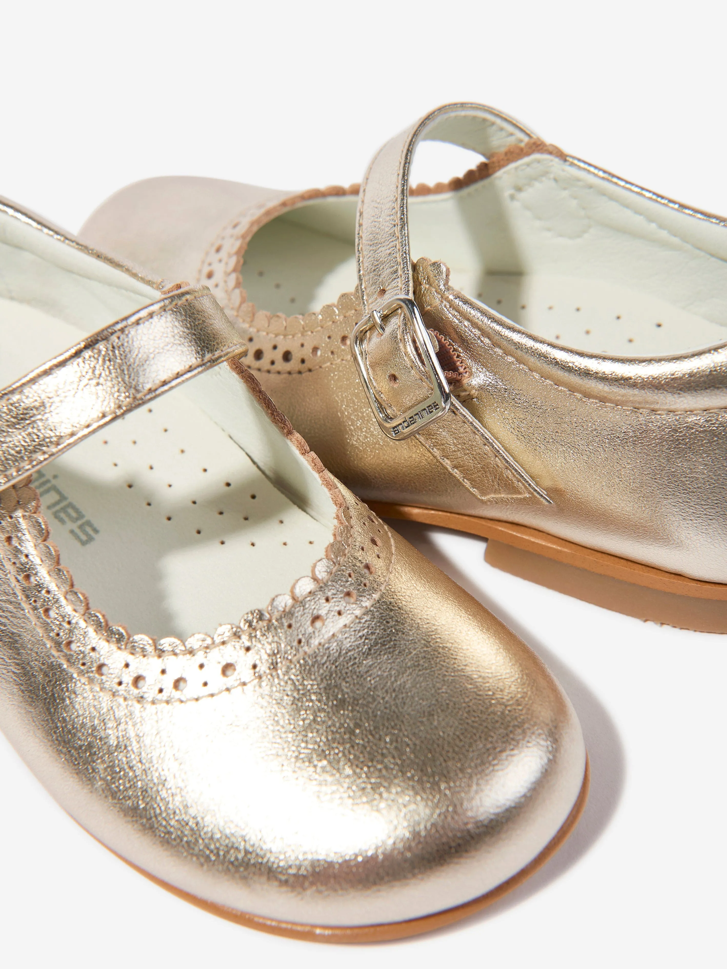 Girls Scalloped Edge Mary Jane Shoes in Gold