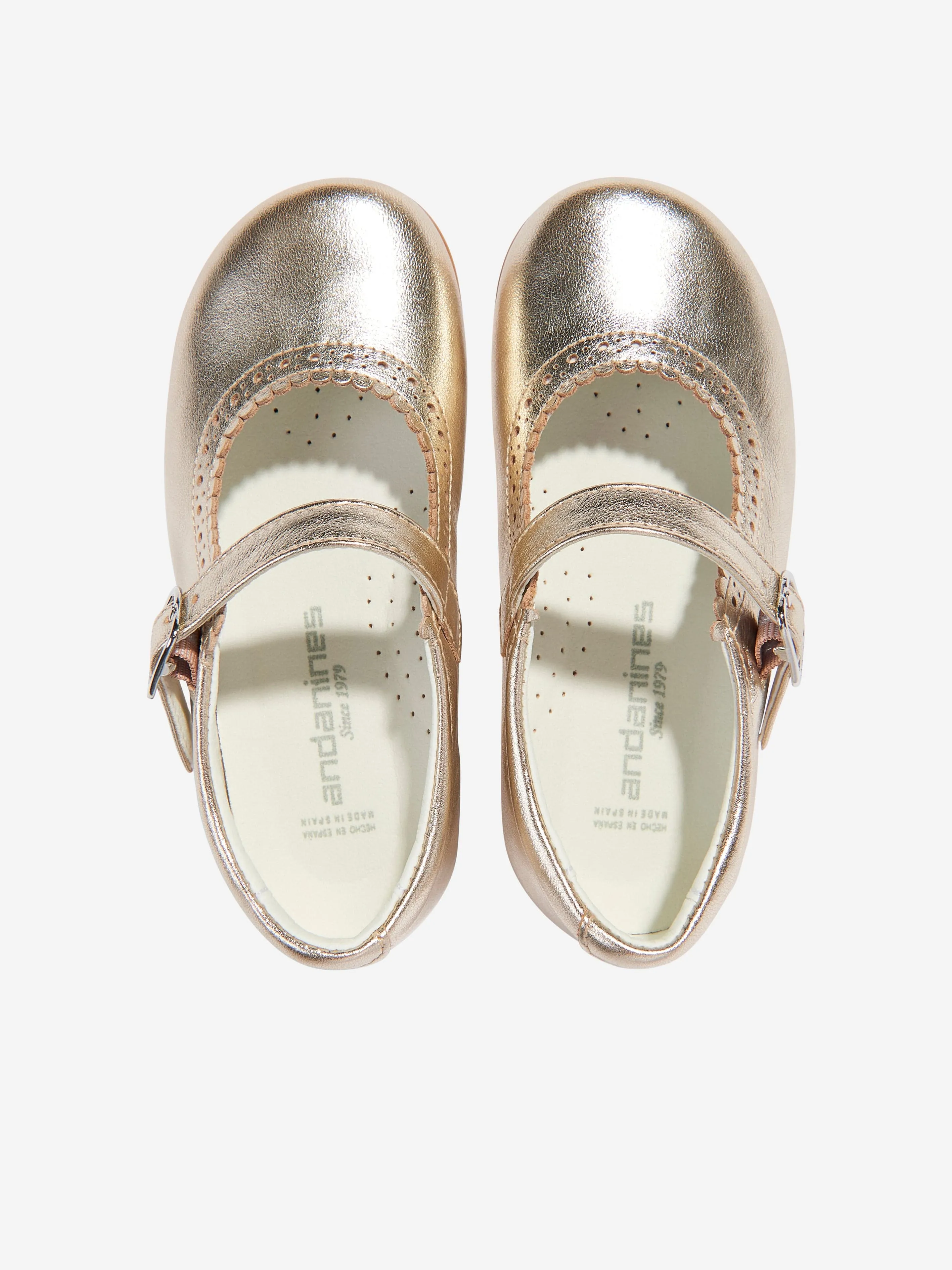 Girls Scalloped Edge Mary Jane Shoes in Gold