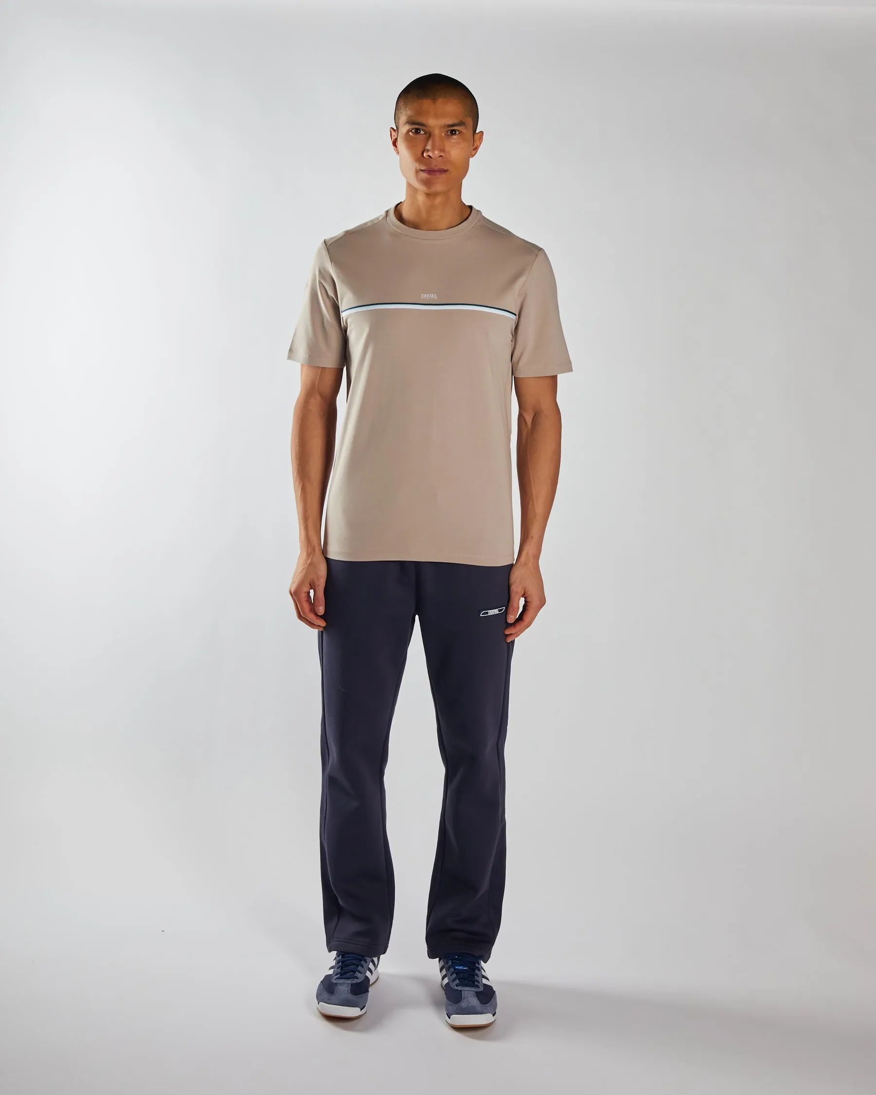 Lachlan Tee Saturn Ash