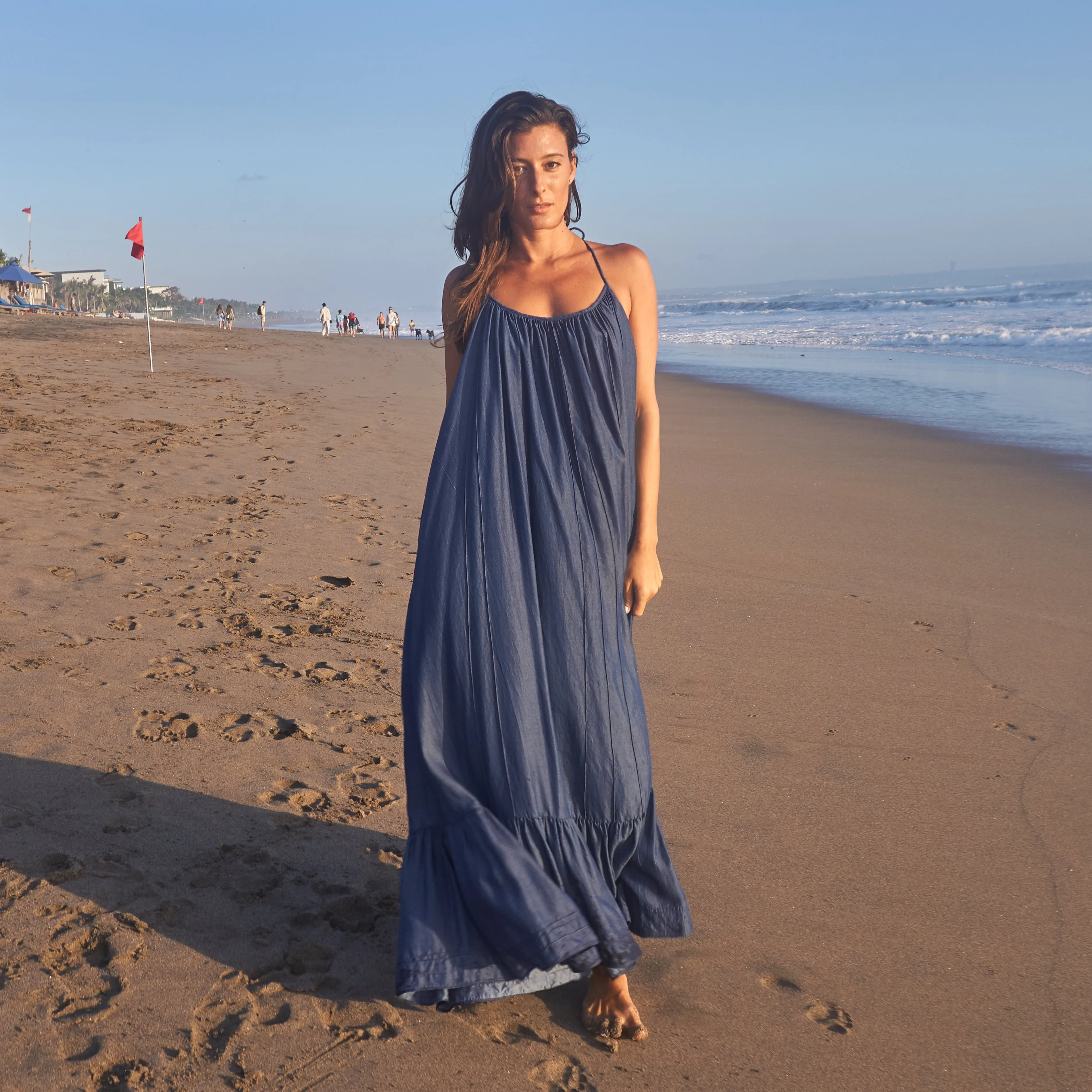 LONG BACKLESS RUFFLED DRESS - Tencel Denim | Blue