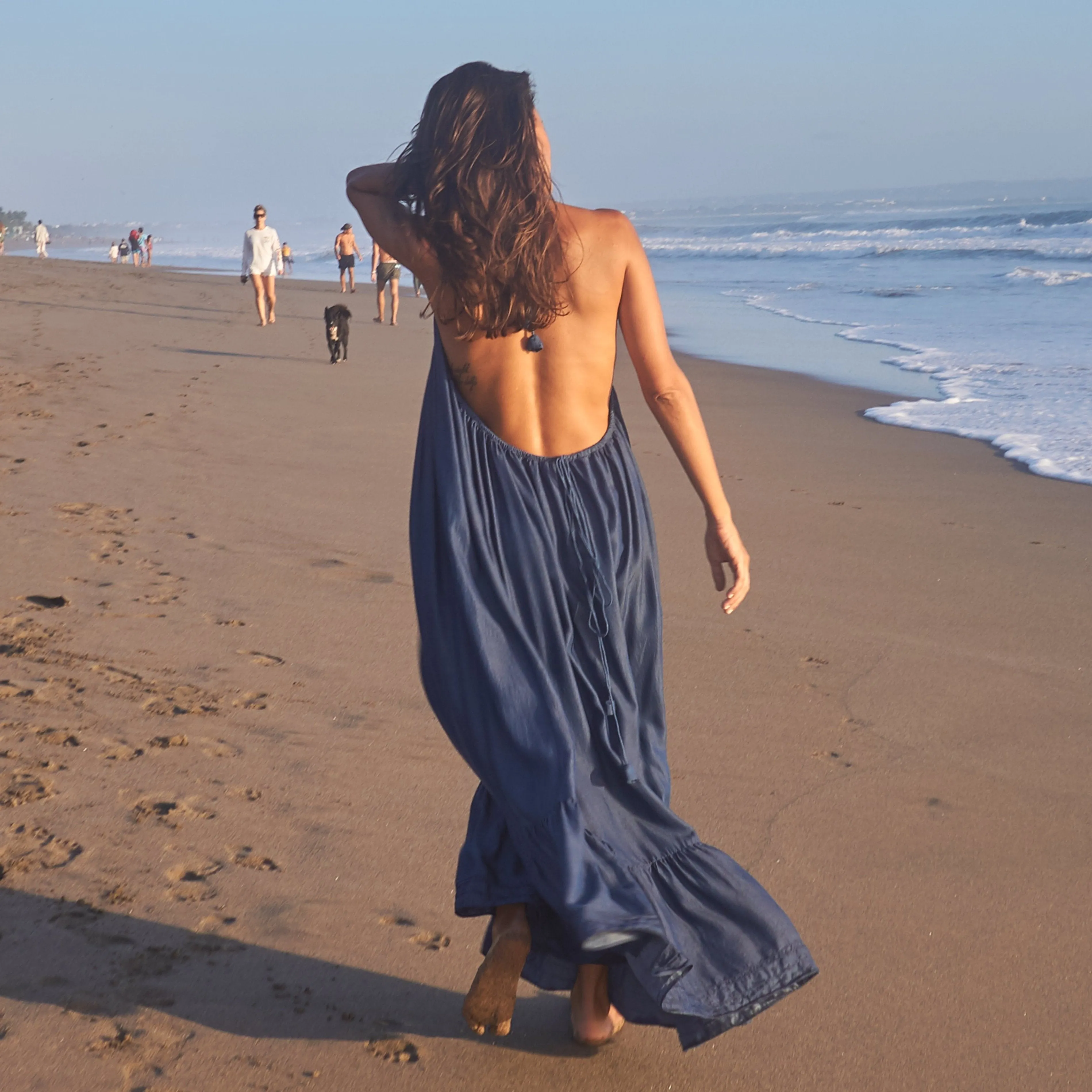 LONG BACKLESS RUFFLED DRESS - Tencel Denim | Blue