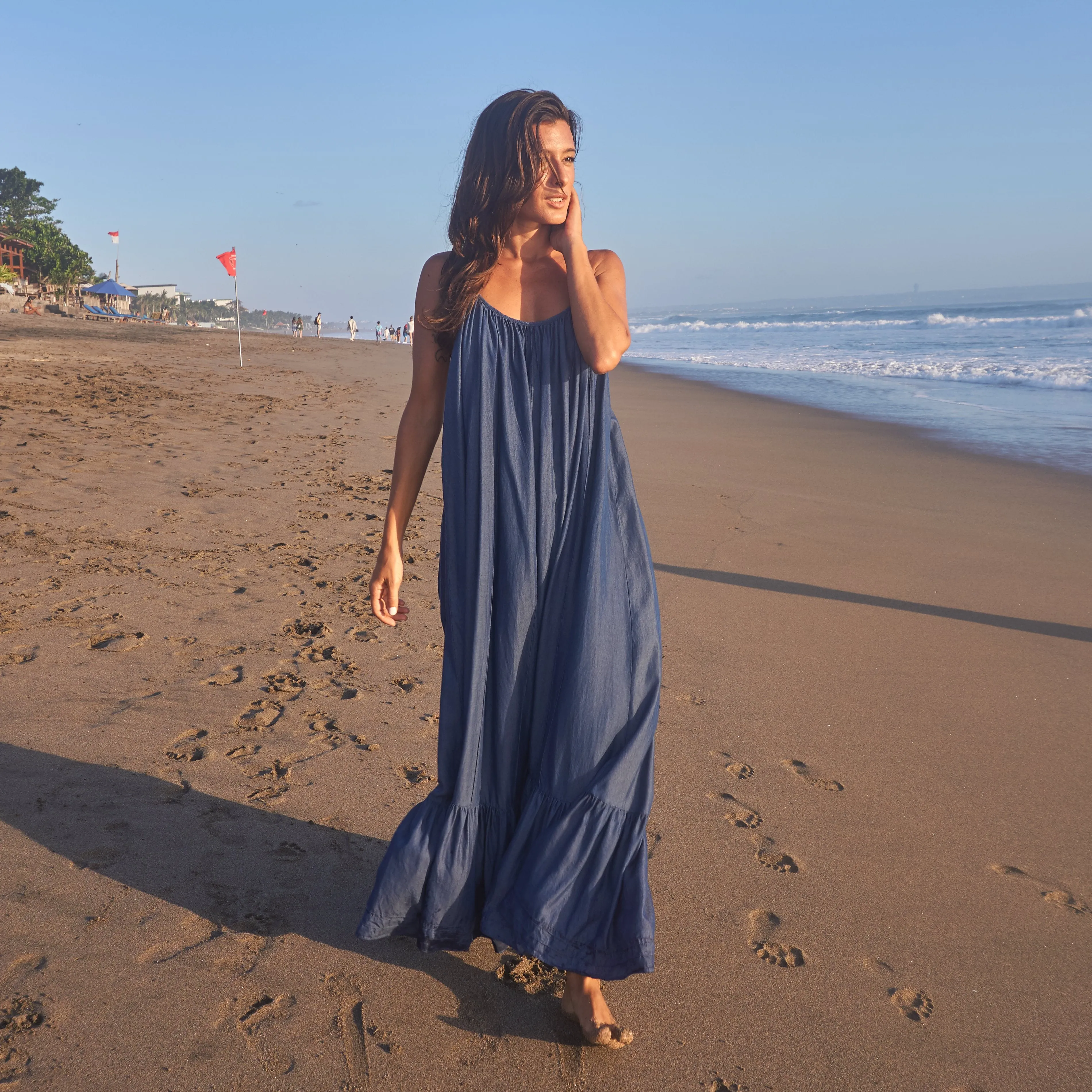 LONG BACKLESS RUFFLED DRESS - Tencel Denim | Blue