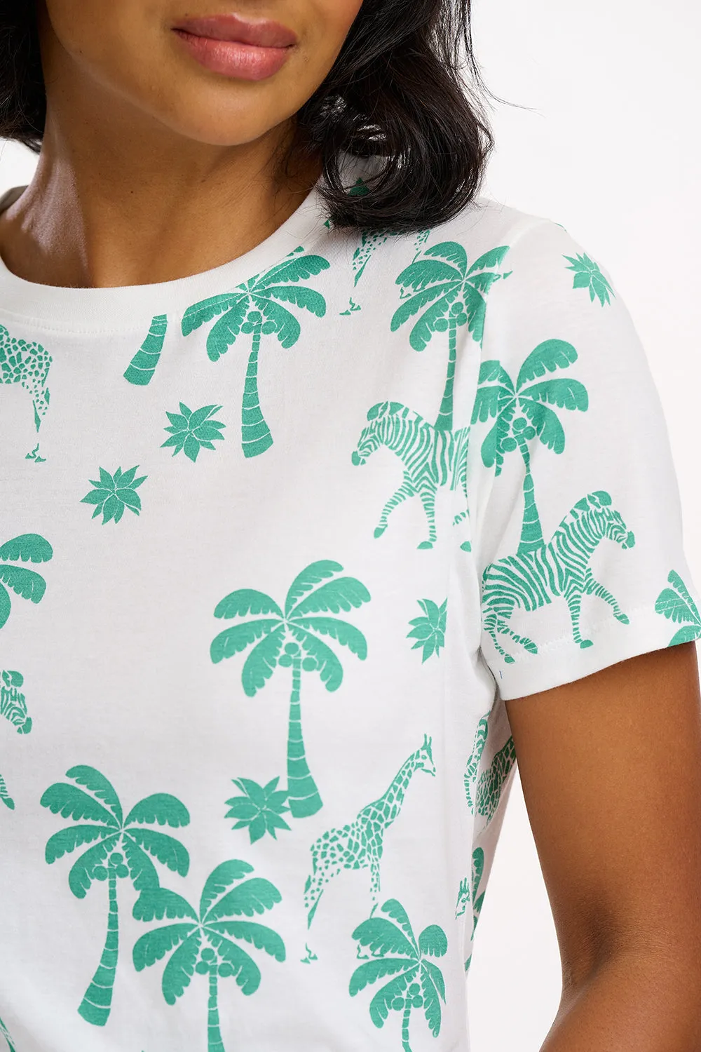 Maggie T-shirt - Off-white. Savannah Oasis