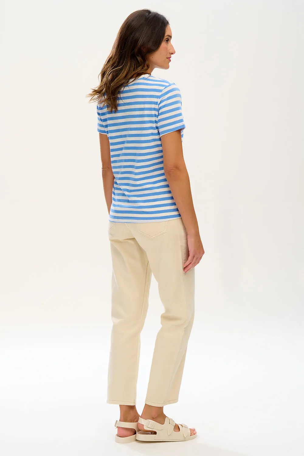 Maggie T-shirt - Off-White/Blue. Lobster Embroidery